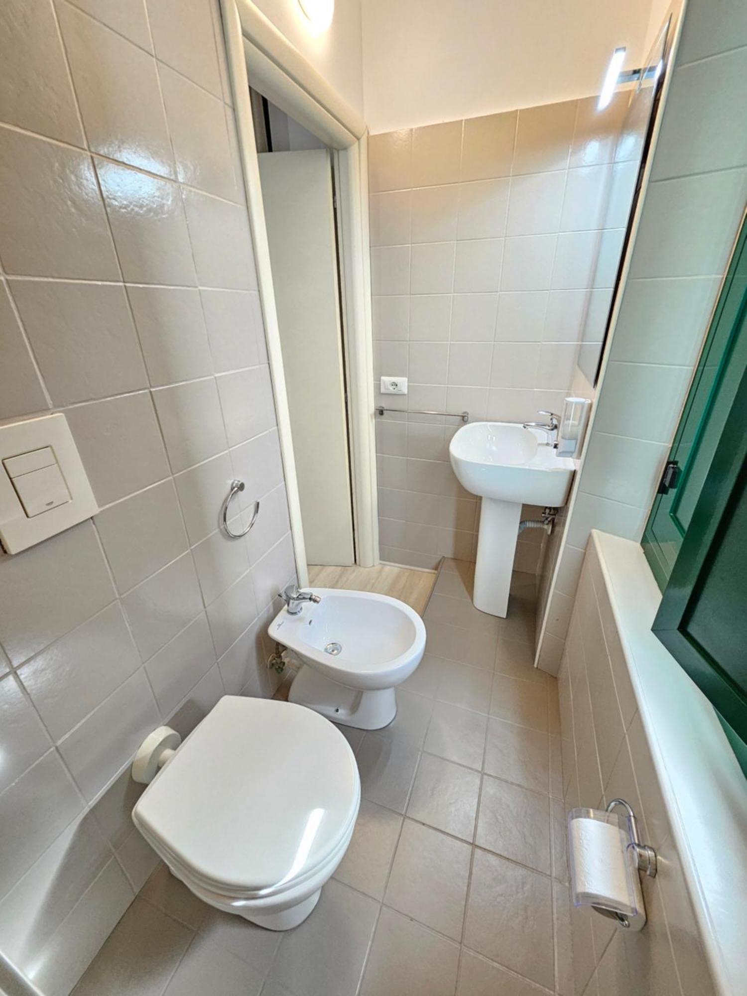 ريجّو دي كالابريا B&B Green Stazione Centrale E Centro المظهر الخارجي الصورة